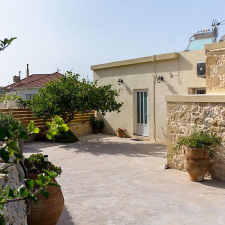 Apartamento Eliana'S Stone House Benoudhiana Exterior foto